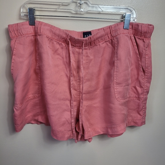 GAP Pants - Gap pink shorts size xl